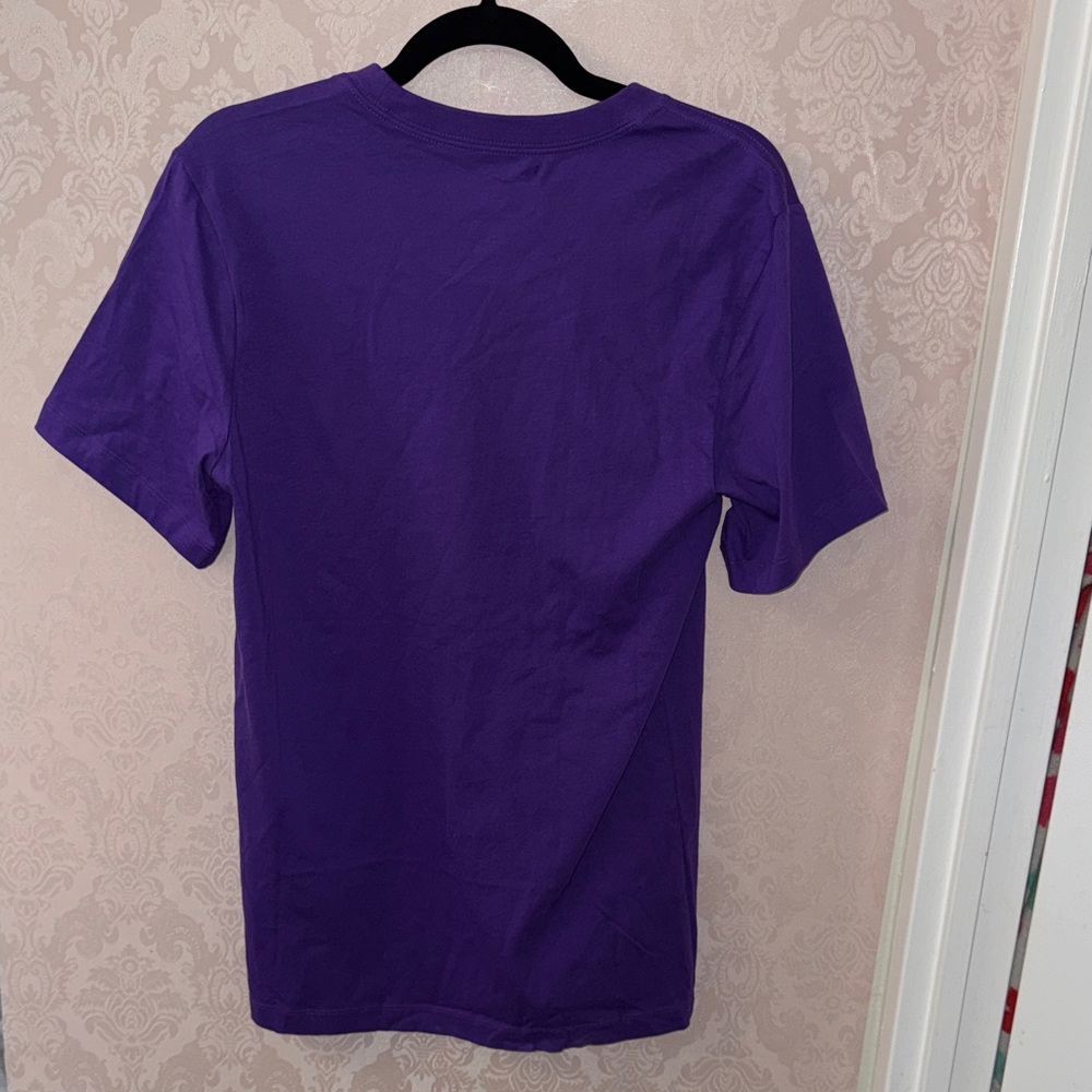 Nike Men's Short Sleeve Tee in Bold Purple - Picture 5 of 8